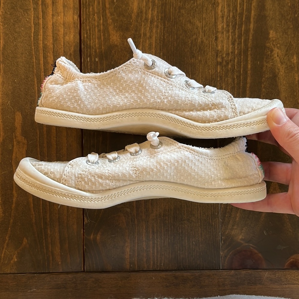 Girl’s Roxy shoes - Picture 3 of 5